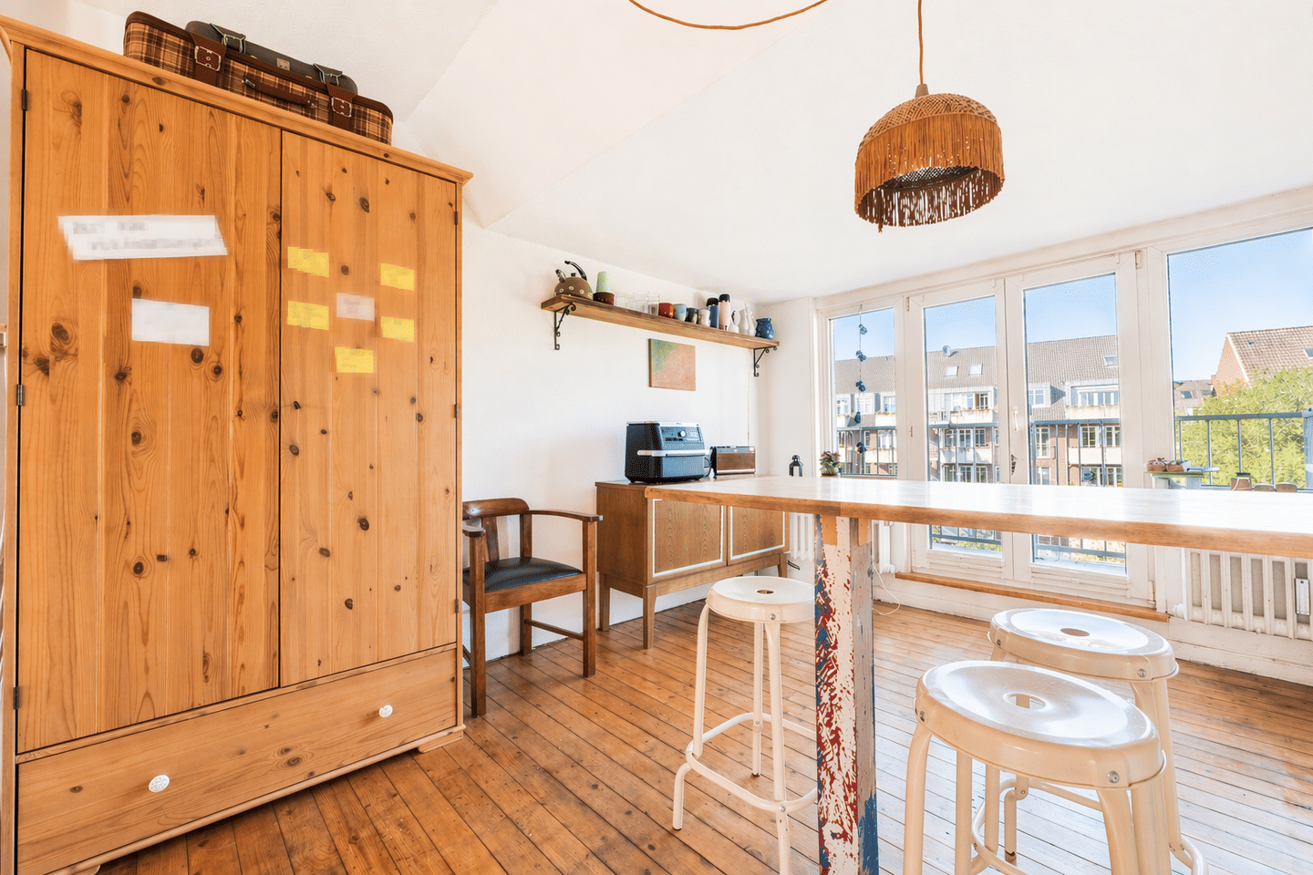 Dachgeschosswohnung in umfangreich modernisiertem 3-Parteienhaus mit Altbauflair – Bremen – Vorschaubild 4