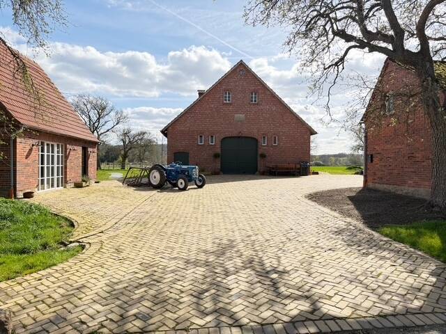 Design trifft Tradition - Sanierter Resthof mit Gästehaus und Ausbaupotenzial – Westerkappeln – Bild 1 von 9
