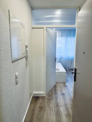 Moderne vollmöblierte 1-Zimmerwohnung mit Blick in die Stadt – 70182 Stuttgart – Vorschaubild 2