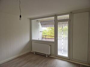Hier fühlen Sie sich wohl und genießen den Ausblick: renoverte 3-Zimmer-Wohnung mir Balkon! – 44359 Dortmund – Vorschaubild 2