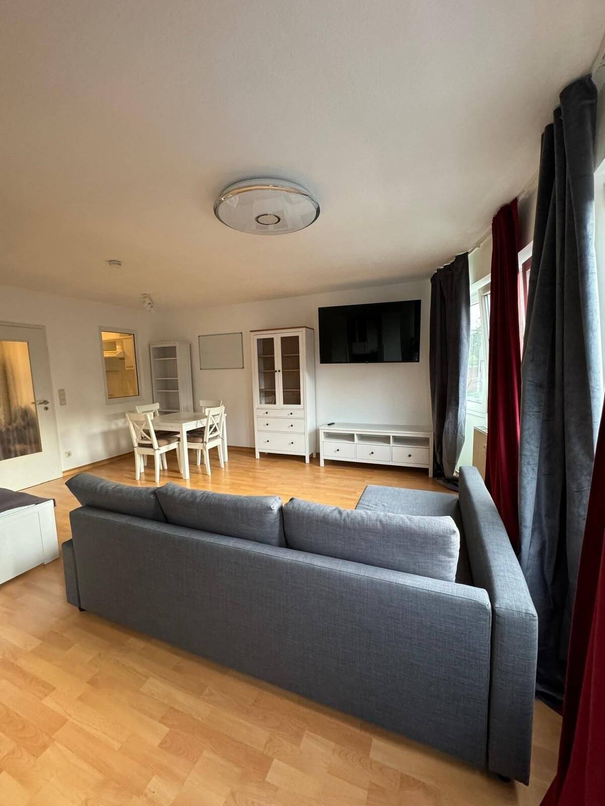 Vollmöbliertes, Helles 1 Zimmer Appartement mit Stellplatz in Nürnberg - St.Leonhard – Nürnberg – Vorschaubild 3