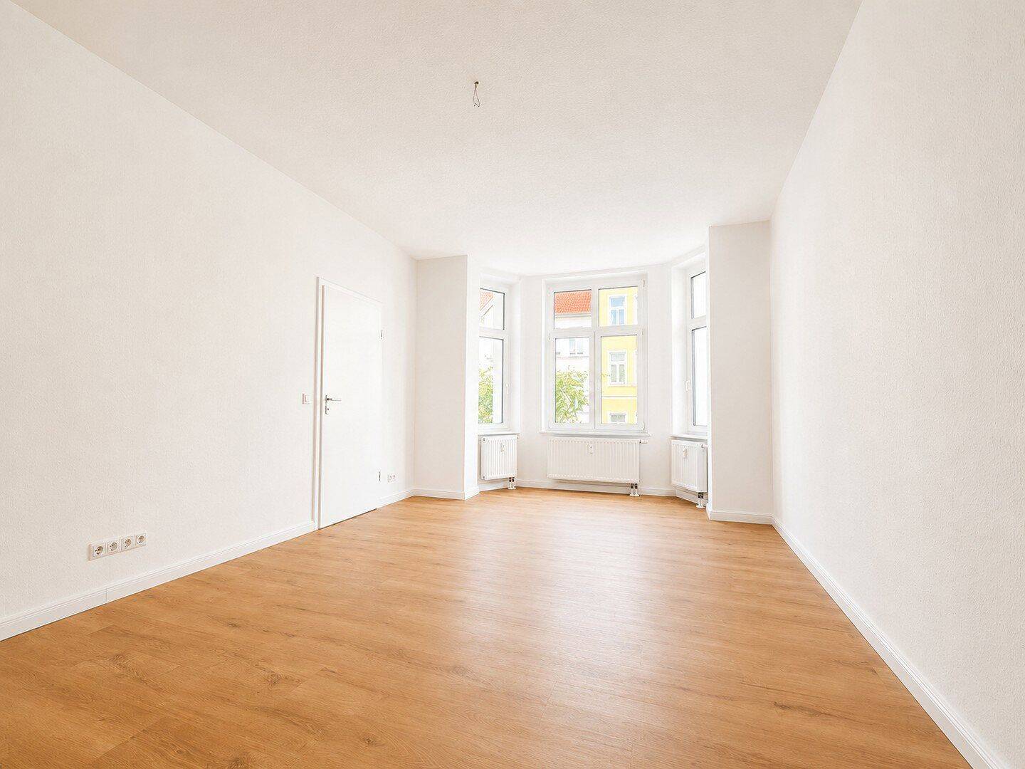 Großzügige, frisch renovierte 3-Zimmer-Wohnung mit EBK in Magdeburg – Magdeburg – Vorschaubild 2