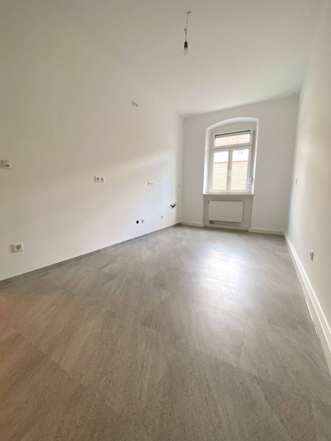 Erstbezug n. Vollsanierung: Sonnig & ruhig 2 Zimmer 1. OG ideal für Paare oder Singles – Nürnberg – Vorschaubild 3