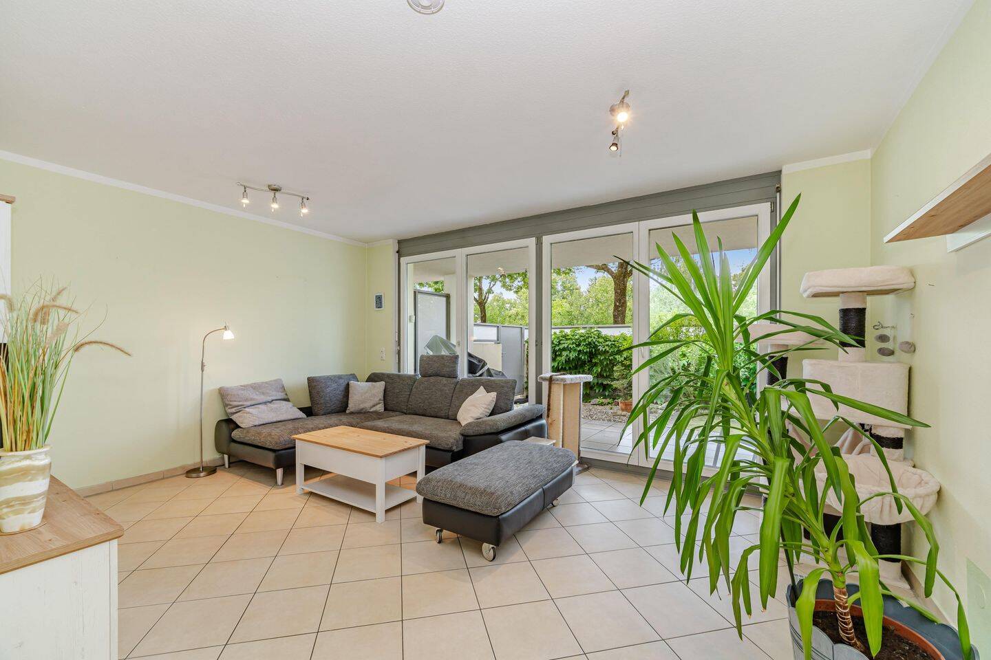 Barrierefreie Erdgeschosswohnung mit zwei Gartenbereichen & Tiefgaragenstellplatz in Milbertshofen – München – Vorschaubild 5