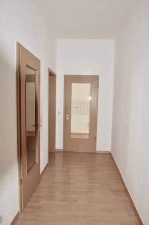 Kleine 2-Raum-Wohnungmit großen Bad und Balkon im Blumenviertel zu vermieten – 99092 Erfurt – Vorschaubild 4