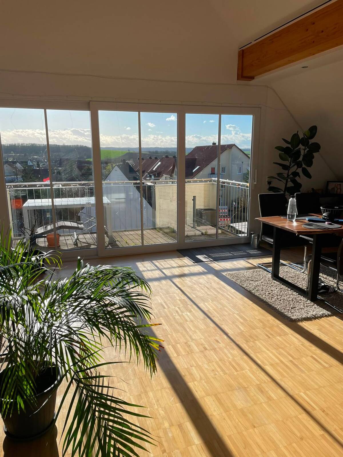 Würzburg-Rottenbauer - exklusive helle 3-Zimmer Wohnung mit EBK, 2 Balkonen, Carport, Aufzug – 97084 Würzburg – Bild 1 von 9