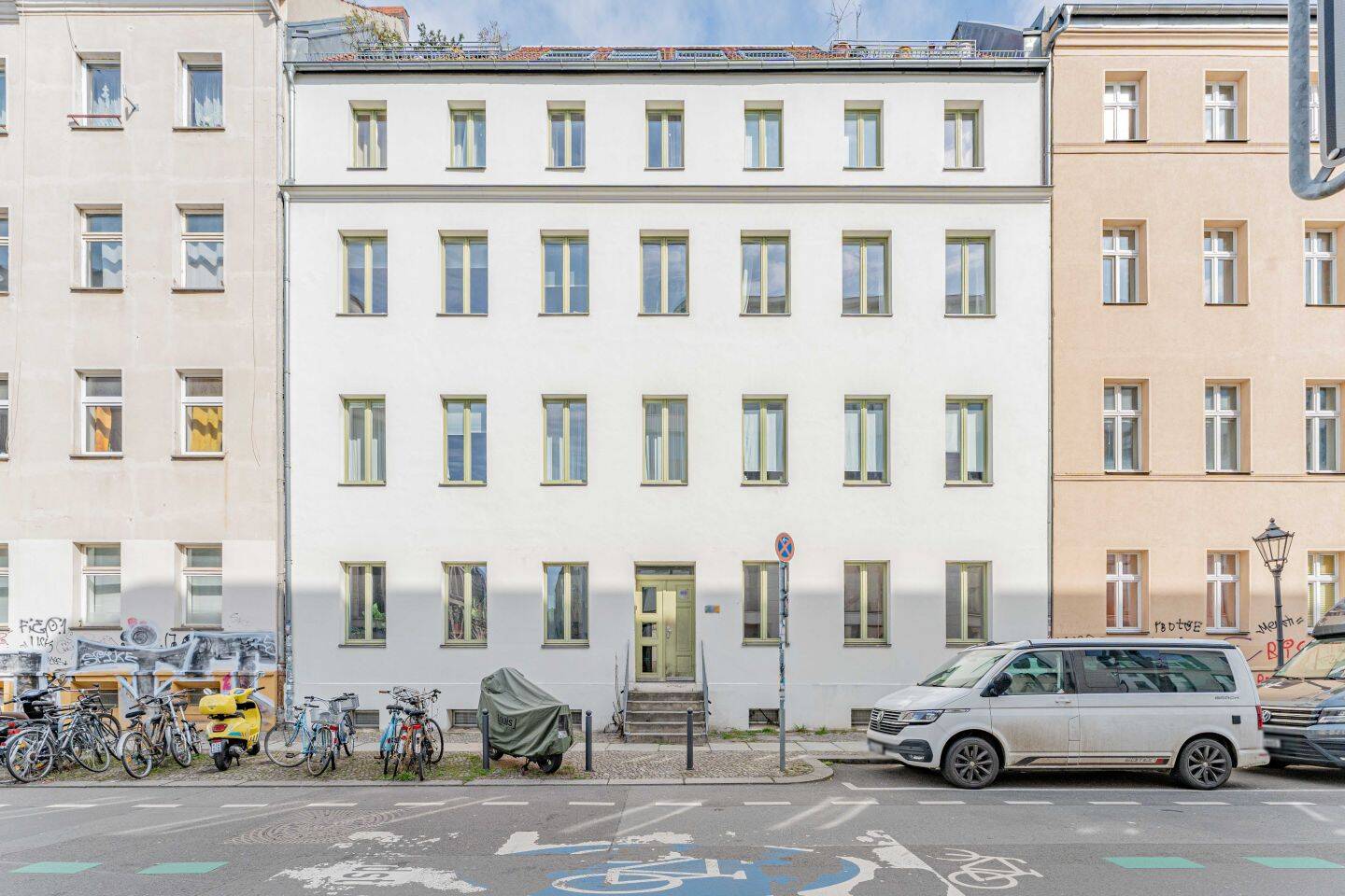 Charmante, bezugsfreie 1,5-Zimmer-Wohnung mit Balkon in bester Lage von Berlin-Mitte! Denkmalschutz – Berlin – Vorschaubild 3