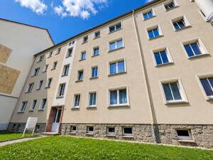 ++ Balkon, Einbauküche und Stellplatz: wunderschöne, helle 2-Raum Wohnung in Zwickau ++ – 8058 Zwickau – Vorschaubild 2