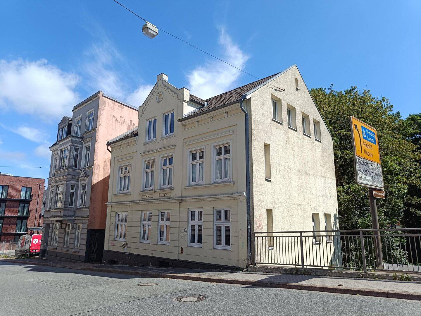 Modernisiertes Mehrfamilienhaus in zentraler Innenstadtlage mit vier Wohneinheiten – Flensburg – Vorschaubild 2