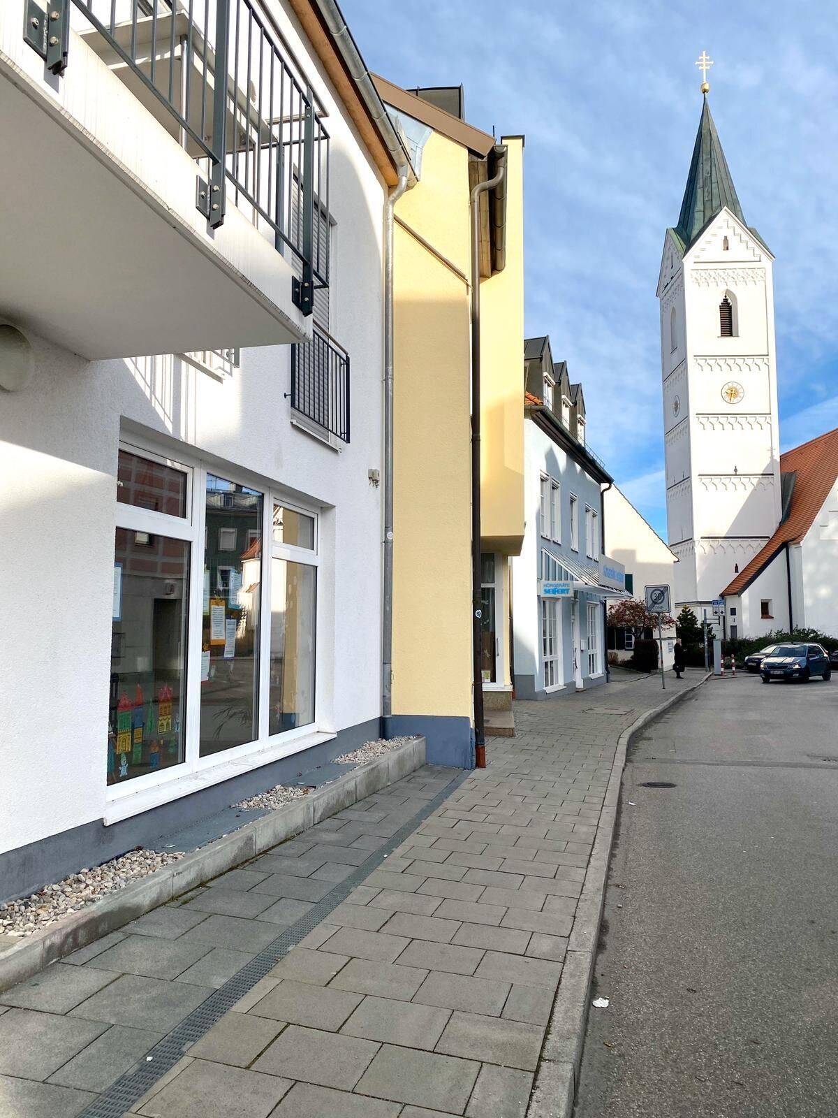 Schöne und gut gelegene Ladeneinheit in Fürstenfeldbruck zu vermieten
