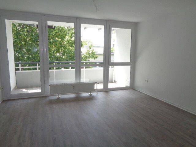 Frisch renovierte 3-Zimmer-Wohnung – Köln – Vorschaubild 3