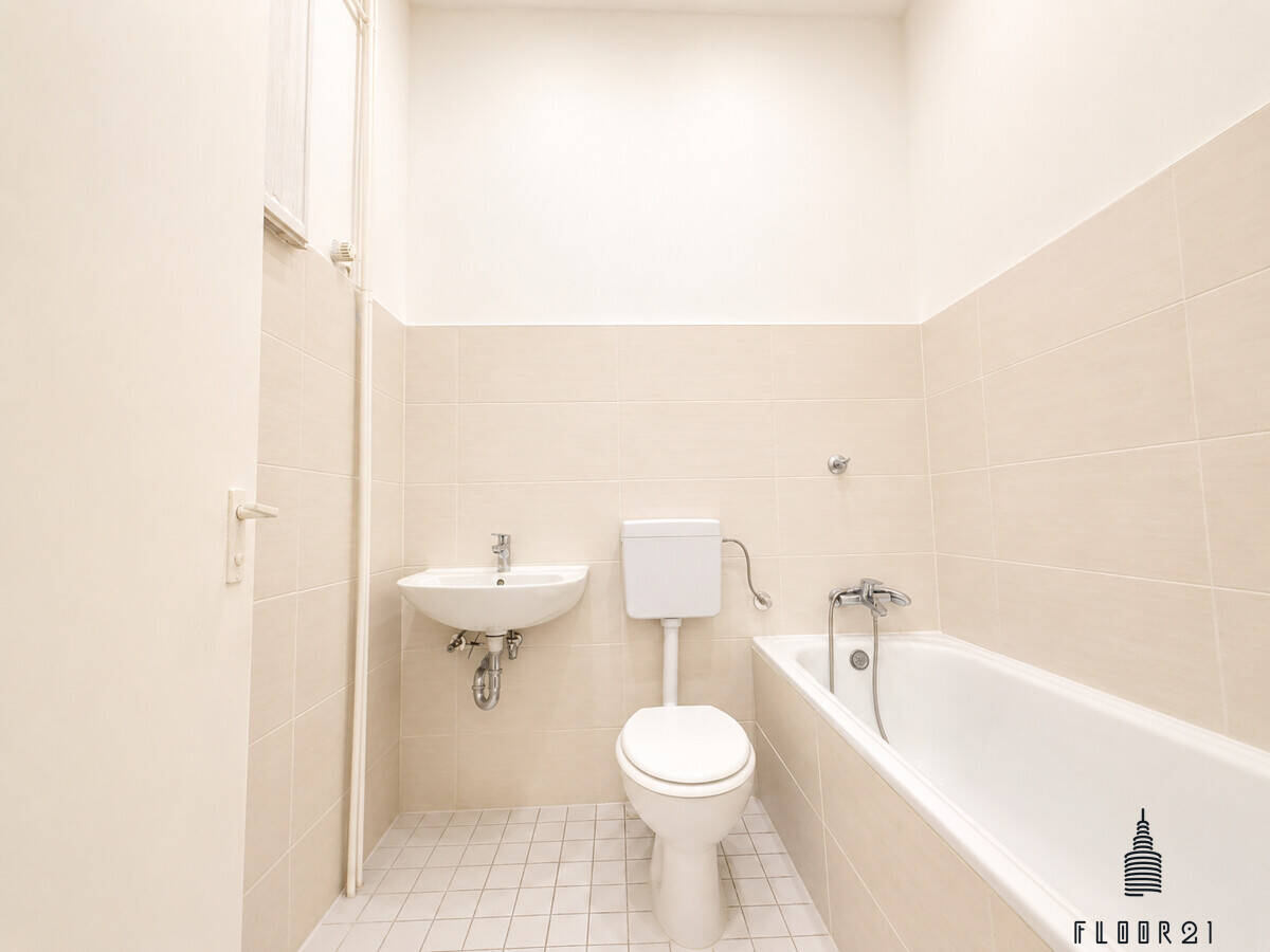 Sofort verfügbar: Stilvoll modernisierte Wohnung im Herzen Berlins mit lukrativer Renditechance von 5 % – Berlin – Vorschaubild 7