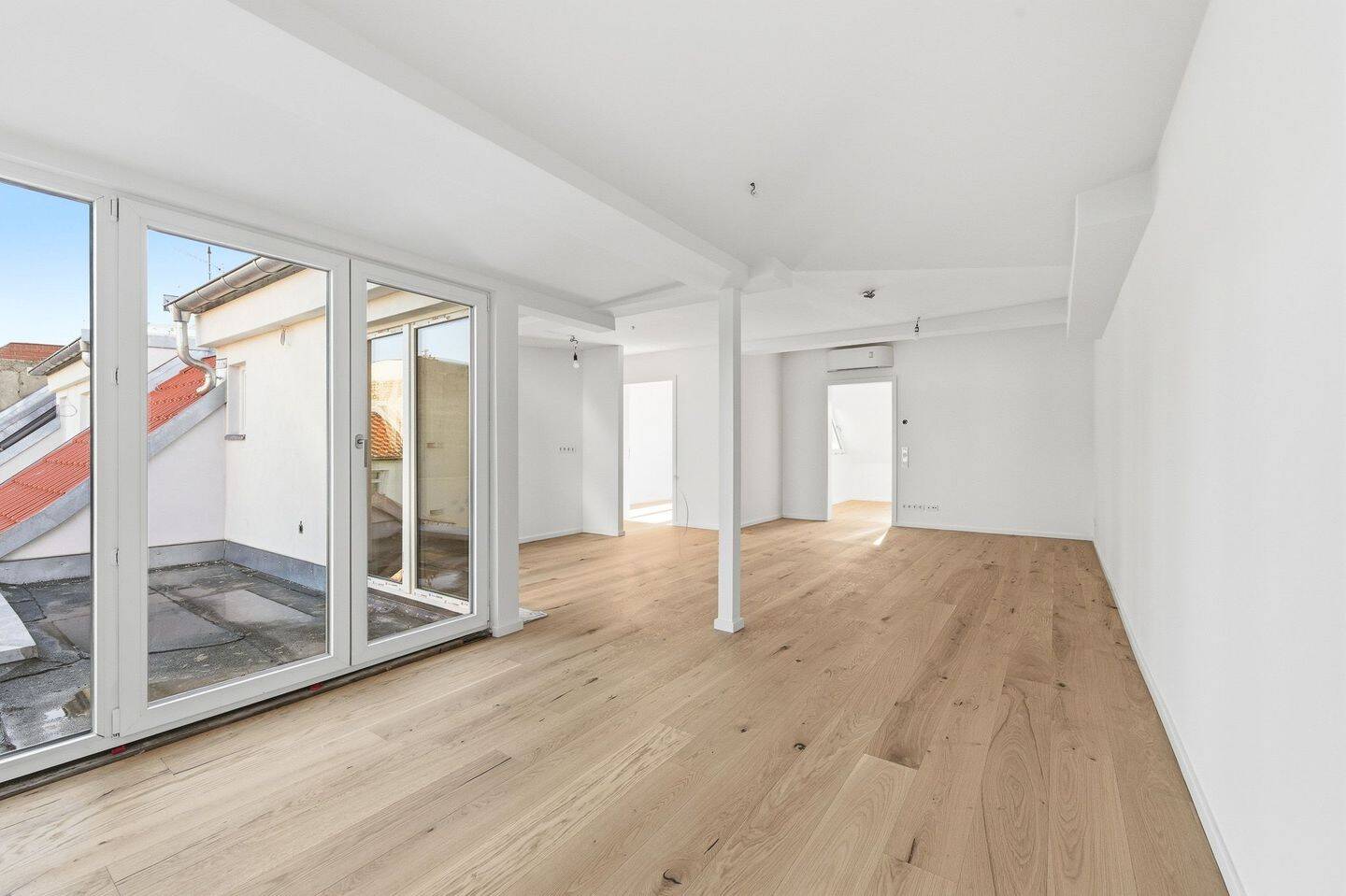 Erstbezug von klimatisierter 4-Zimmer-Dachgeschosswohnung mit Ost- und Westterrasse in Kiezlage – Berlin – Vorschaubild 6