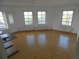 Ideale Wohnung für Singles, Paare! Tolle 2 Zi.-DG-Whg | Parkett |Bad mit Fenster – 4159 Leipzig – Vorschaubild 2