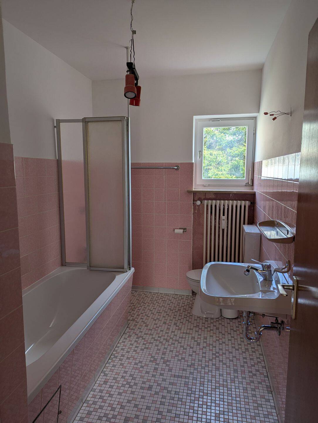 Sehr schöne 3-Zimmer-Wohnung mit Loggia in Erlangen-Sieglitzhof – Erlangen – Vorschaubild 9