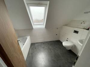 ***Großzügige DG Wohnung mit Flair*** – 45884 Gelsenkirchen – Vorschaubild 4