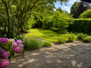 ***Stilvolle 3- Zimmer Wohnung mit großzügigem Garten in sehr guter, ruhiger Lage in Bonn-Mehlem ***