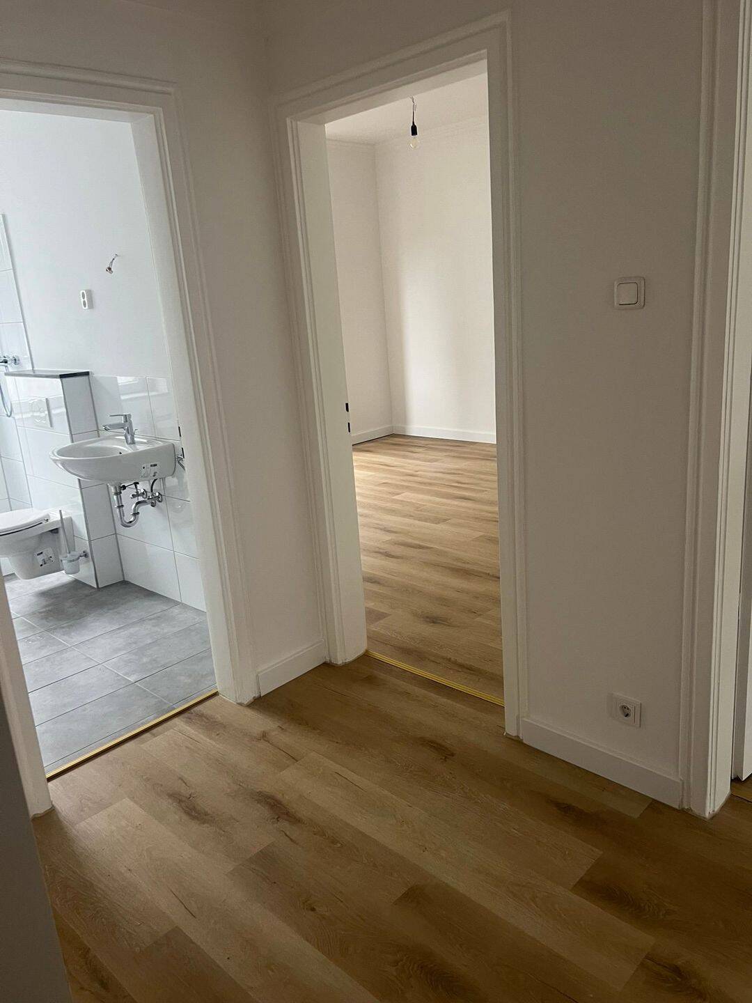 GROSSZÜGIGE DREIZIMMERWOHNUNG IM HERZEN VON MÖNCHENGLADBACH – Mönchengladbach – Vorschaubild 3