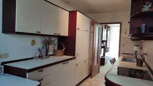 FAMILIENFREUNDLICHES REIHENMITTELHAUS MIT DACHSTUDIO AUF DREI EBENEN IN BELIEBTER LAGE – 89075 Ulm – Vorschaubild 9