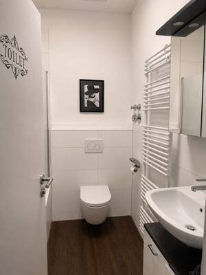 Großzügige 2-Zimmer-Wohnung mit kleiner Terrasse in Pasing – 81249 München – Vorschaubild 9