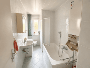 Mehrfamilienhaus mit 3 Wohneinheiten, 150 m² Wohnfläche und großem Potenzial – 97084 Würzburg – Vorschaubild 5