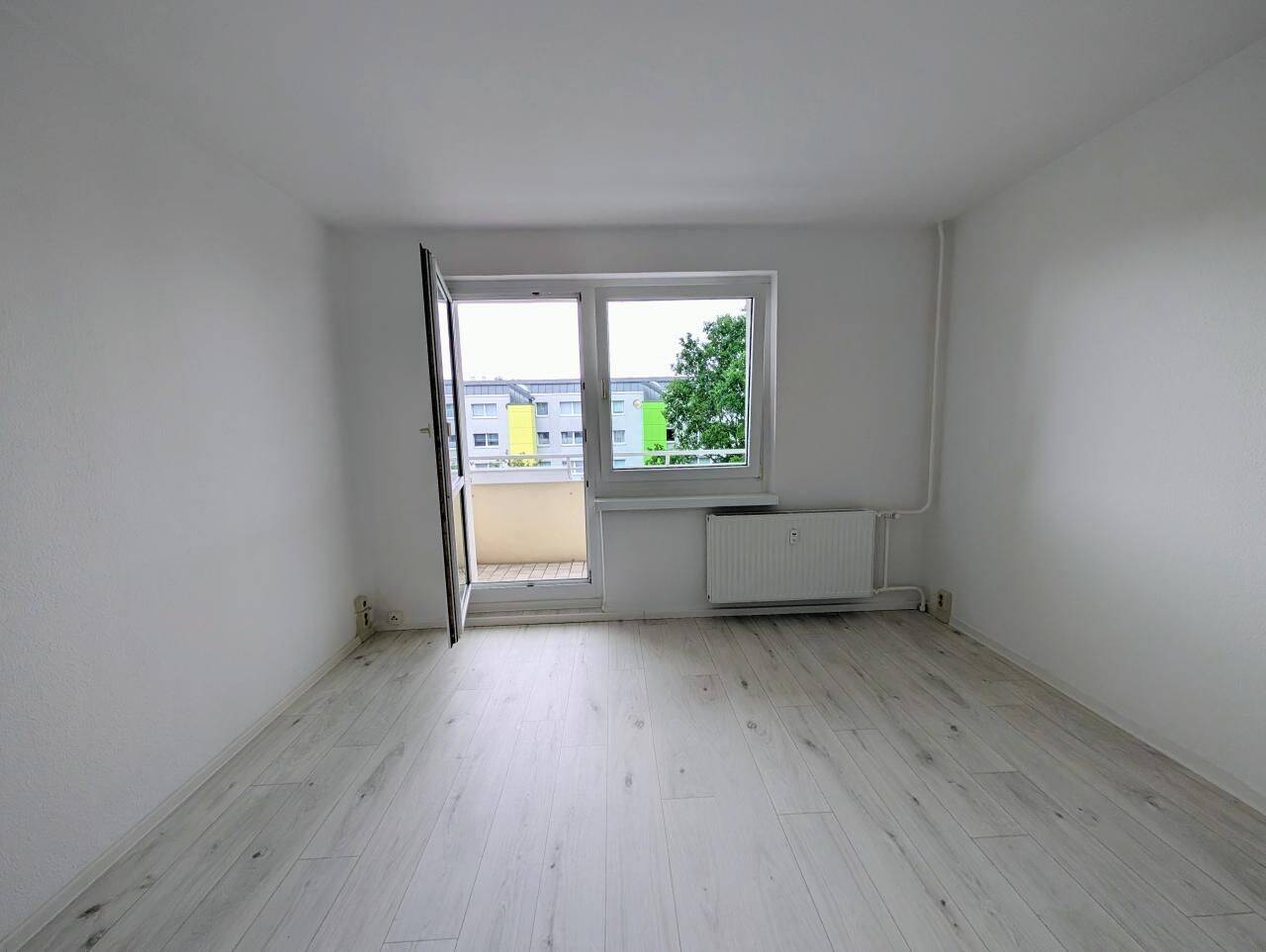 Komfortable 3-Raum-Wohnung mit Badewanne – Chemnitz – Vorschaubild 8