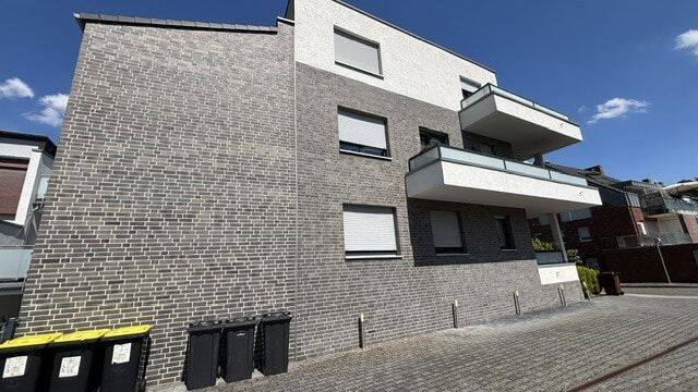 Hochwertiges, barrierefreies Mehrfamilienhaus mit großen Terrassen, Penthouse Wohnungen und Garagen! – Mönchengladbach – Vorschaubild 3