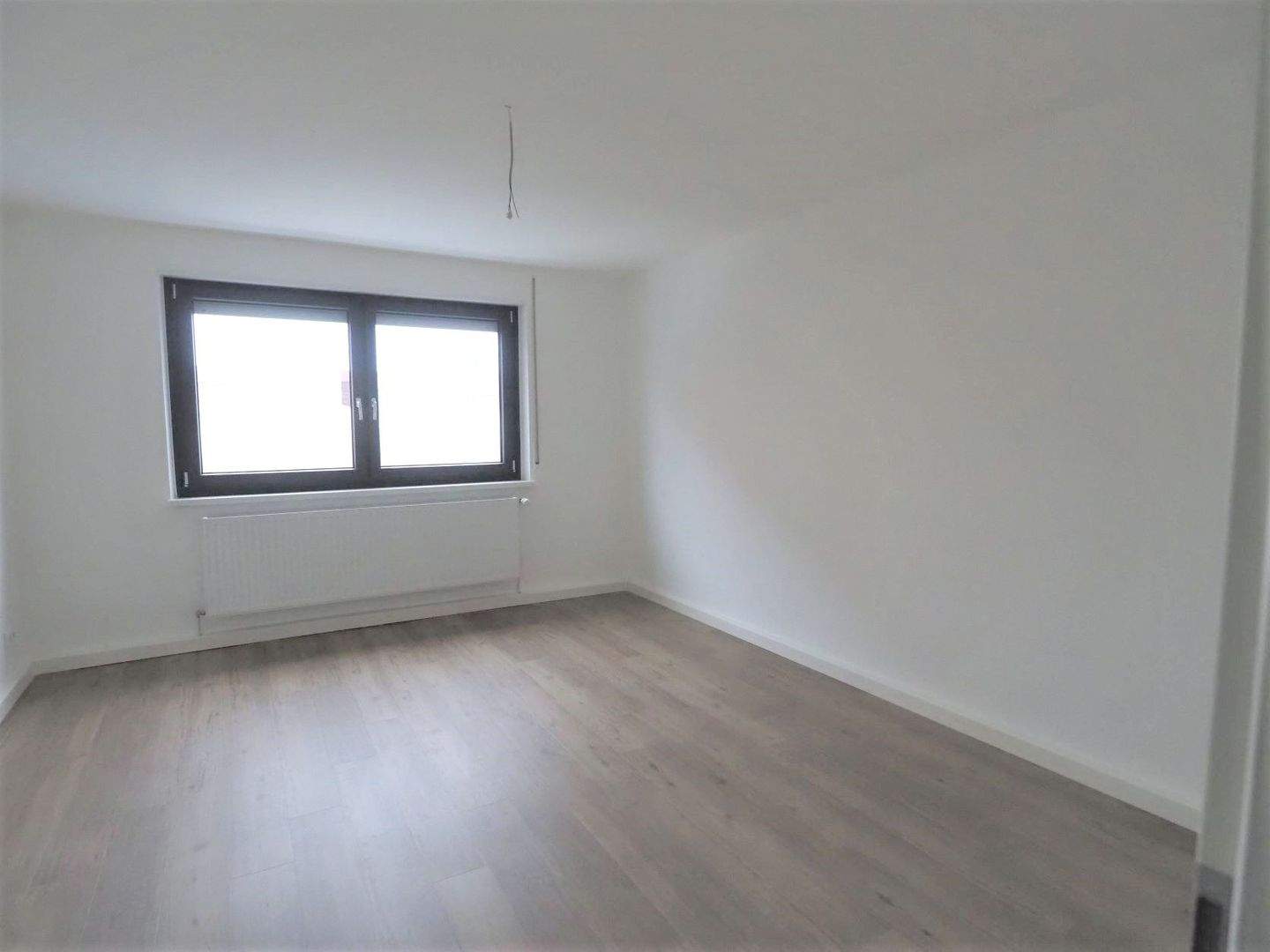 !!!ALLES NEU!!! 3 Zimmer Wohnung mit 2 Balkonen Nürnberg-Süd, Nähe Siemensbrücke – Nürnberg – Vorschaubild 2