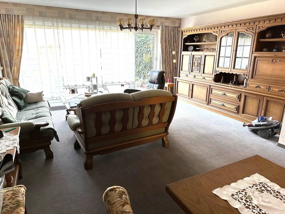 HABENHAUSEN! Erstklassiges Reihenhaus mit ausgebautem Dachgeschoß, glasüberdachter Terrasse + Garage – Bremen – Vorschaubild 8