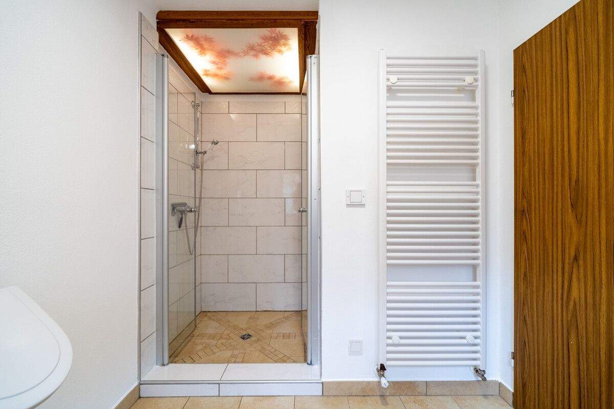 Biologisch & nachhaltig: Exquisites Einfamilienhaus in ruhiger Ortsrandlage von Kaufering – Kaufering – Vorschaubild 8