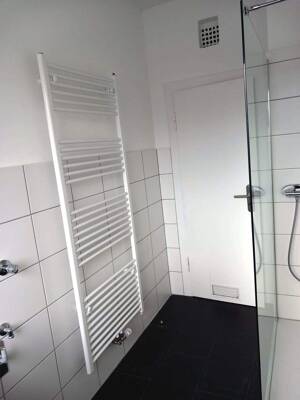 Helle 2,5 R.-Wohnung inkl. neuwertiger Einbauküche für max. 2 Personen – 46117 Oberhausen – Vorschaubild 9