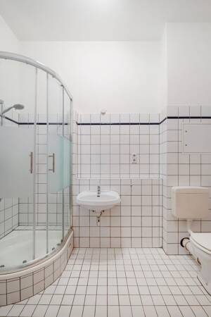 Charmante 1-Zimmer-Altbauwohnung im ruhigen Gartenhaus des Samariterkiezes – 10247 Berlin – Vorschaubild 4