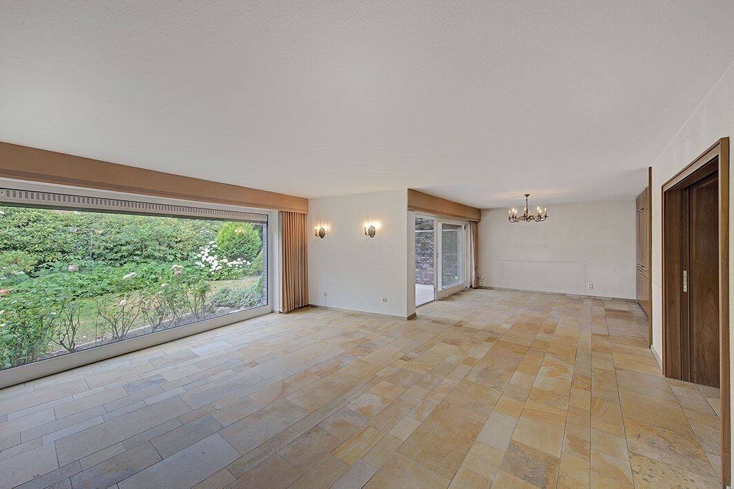 RE-Nord! Freistehendes und großzügiges Architekten-Einfamilienhaus mit zwei Garagen auf schönem Eckgrundstück – Recklinghausen – Vorschaubild 4