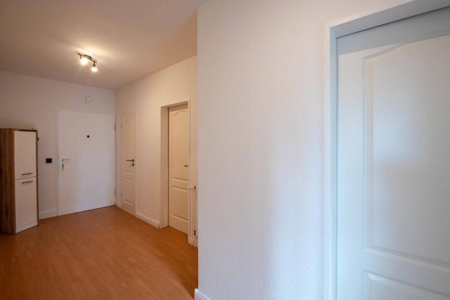 2-Zimmer-Wohnung mit Dachterrasse, zentral Adendorf, renoviert – Adendorf – Vorschaubild 7