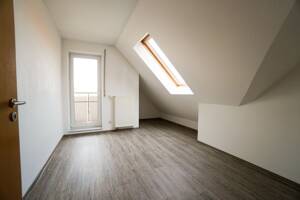 4-Zimmer-Wohnung mit zwei Balkonen, Aufzug, Tiefgarage, zentral aber ruhig beim Marktkauf – 33102 Paderborn – Vorschaubild 7
