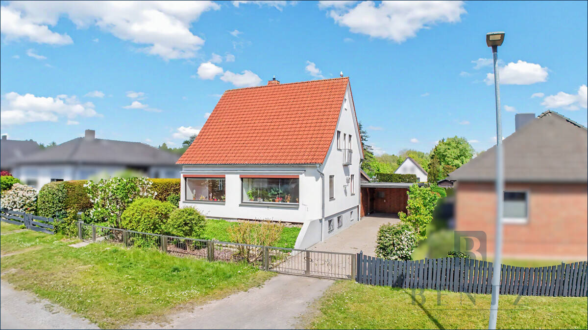 Bremerhaven Buschkämpen: Einfamilienhaus mit großem Garten