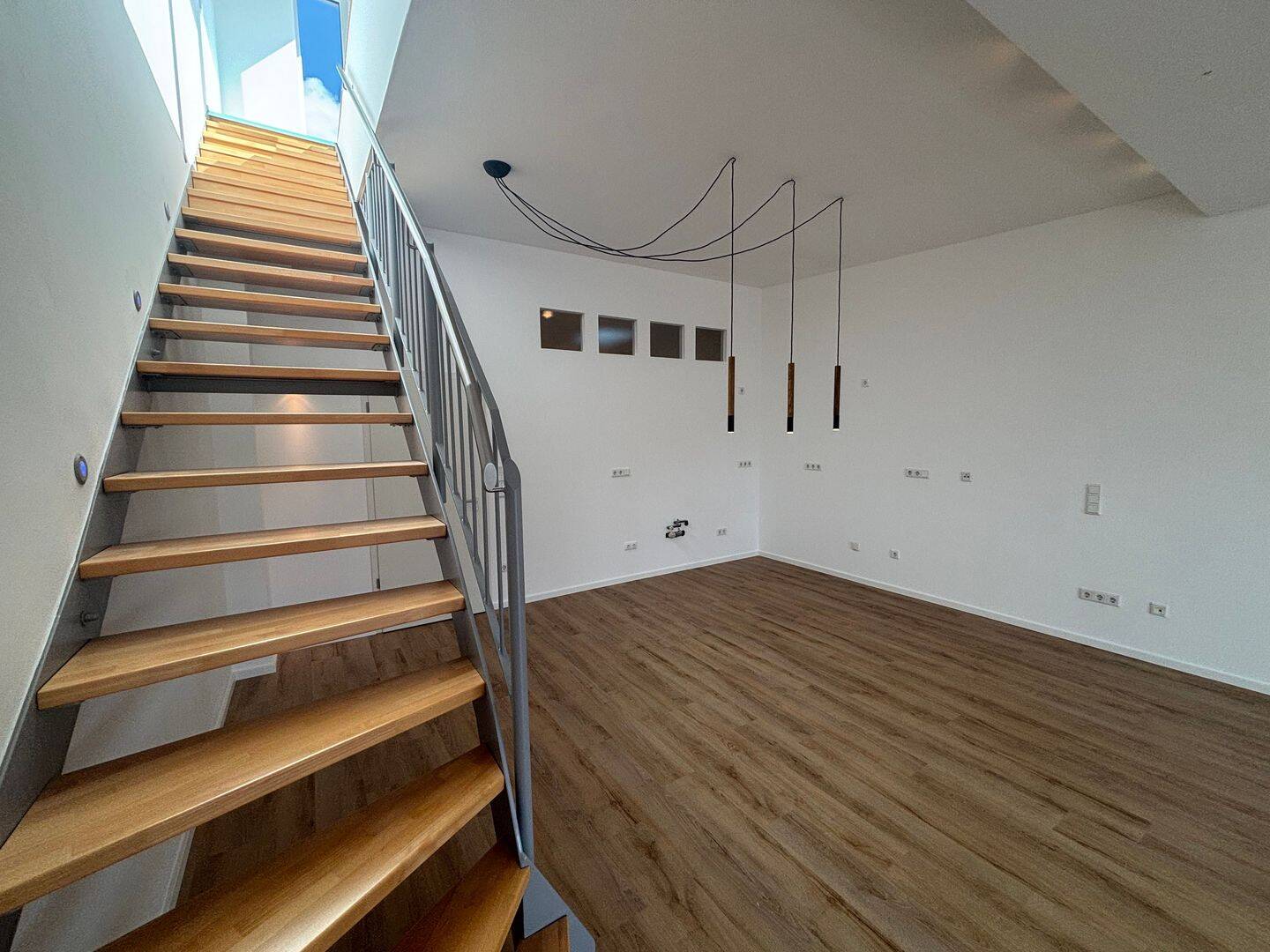 Stilvolle Penthaus-Wohnung mit traumhafter Dachterrasse und besonderem Charme in Fürth! – Fürth – Vorschaubild 8