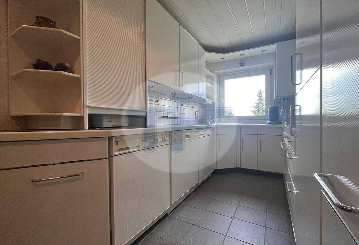 NEUER PREIS! SCHÖNE 3-ZIMMER WOHNUNG MIT LOGGIA UND TAGESLICHTBAD, IN RUHIGER ZENTRALER LAGE – München – Vorschaubild 9