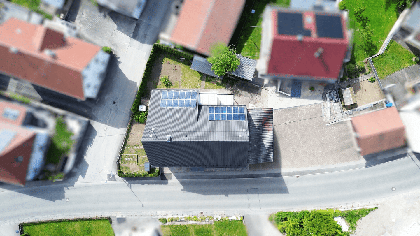 Wohnqualität für Familien: Modernisiertes Zweifamilienhaus mit Ausbaureserve – Kanzach – Vorschaubild 3