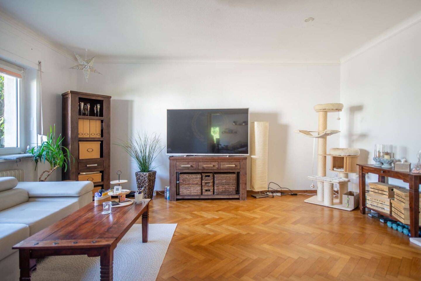 Freistehend wirkende DHH mit großem Garten, 3 separaten Wohnbereichen, Keller & Garage – Berlin – Vorschaubild 2