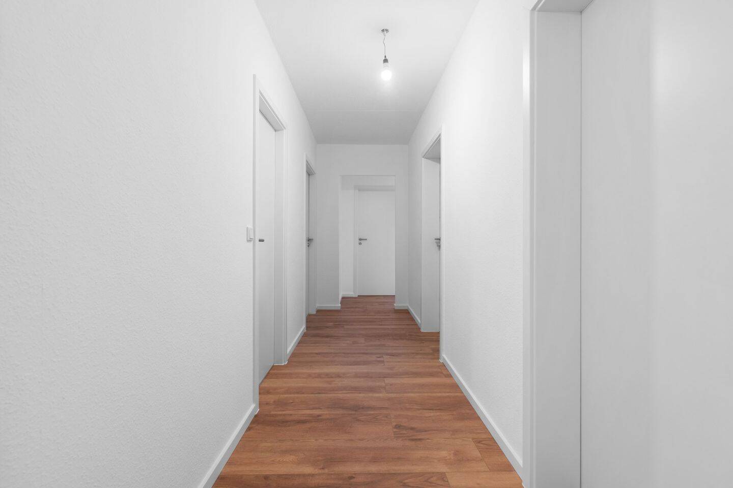 Vollmöblierte Zimmer in moderner 4er-WG (All-Inclusive & Einzugsbereit!)