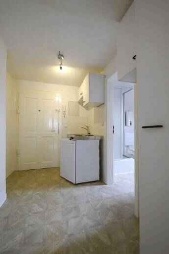 Dachgeschoss-Apartment in zentraler Lage von Wiesbaden – Wiesbaden – Vorschaubild 5