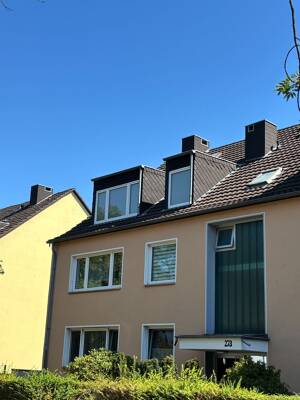 Schöne 3 Zi-DG-Wohnung in guter Lage – Niederrheinstraße 273, 40489 Düsseldorf – Vorschaubild 2