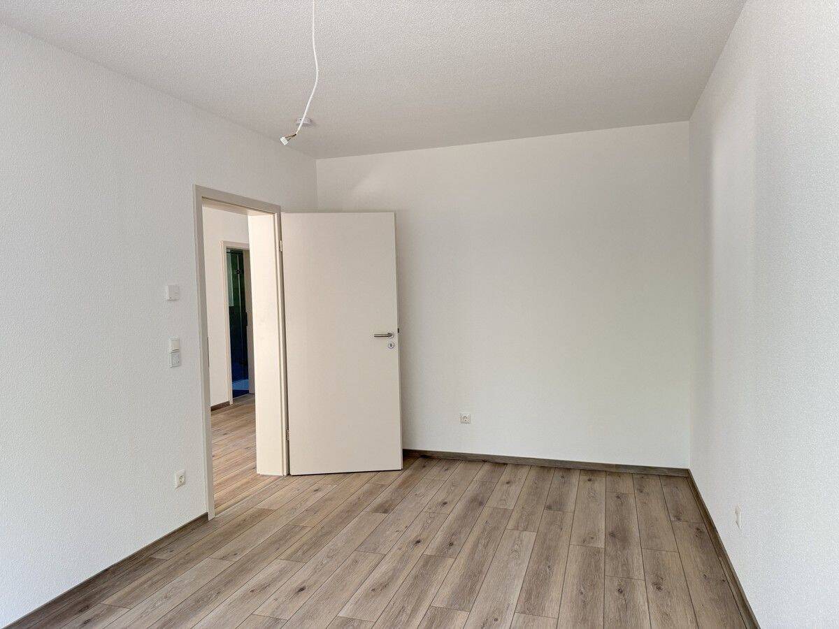 Modernes Zweifamilienhaus in ruhiger Wohnlage ***große Terrasse***EBK***Kfz*** – Wildau – Vorschaubild 9
