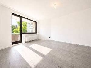 Investieren oder einziehen: Modernisierte Eigentumswohnung mit Balkon – 22145 Hamburg – Vorschaubild 3