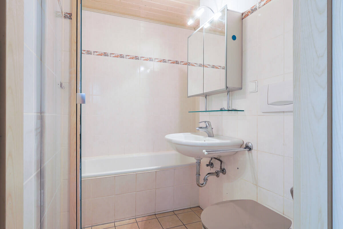 Wohnen mit Urlaubsflair: 3-Zimmer-Wohnung in Ingolstadt mit Gemeinschaftspool – Ingolstadt – Vorschaubild 9