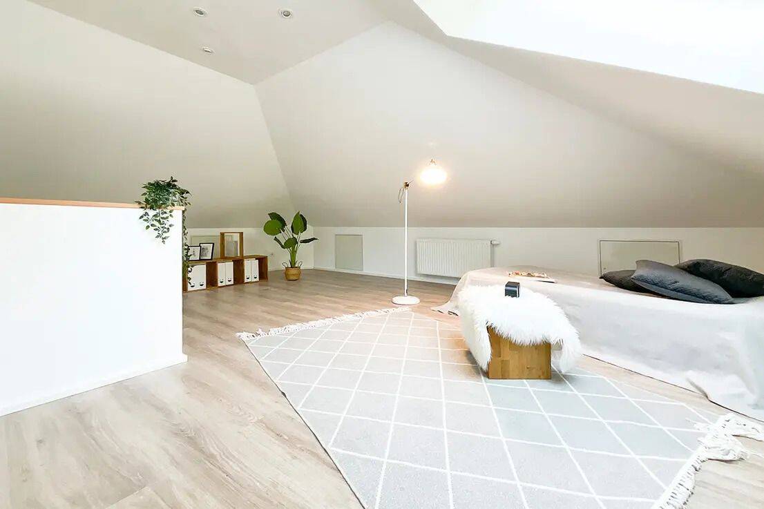 Moderner Bungalow mit ausgebautem Dachgeschoss und Südterrasse in Hamburg-Volksdorf – Hamburg – Vorschaubild 6
