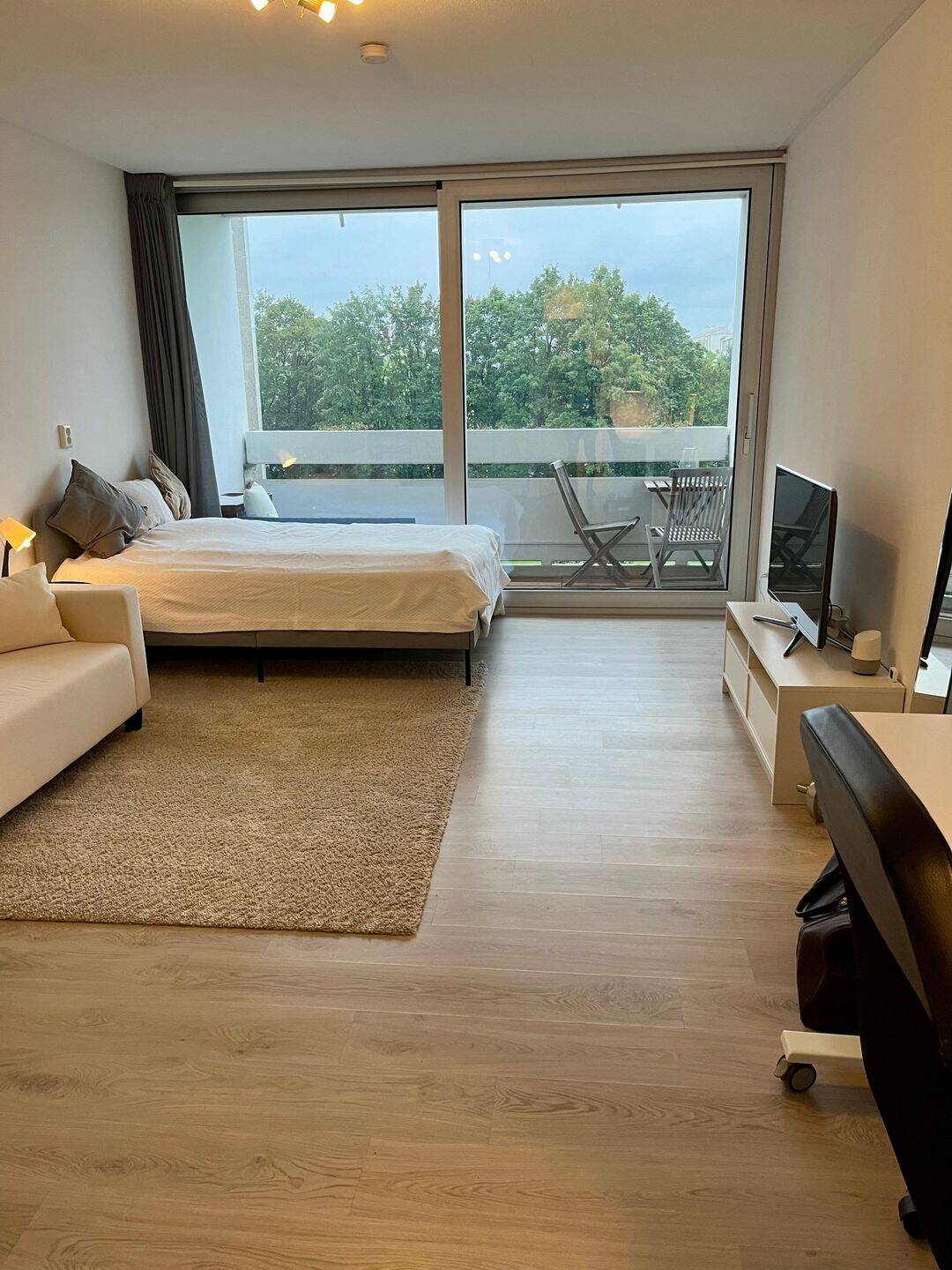 1-Zi.-Wohnung mit Balkon, Pool, möbliert, direkt an U-Bahn – München – Vorschaubild 7