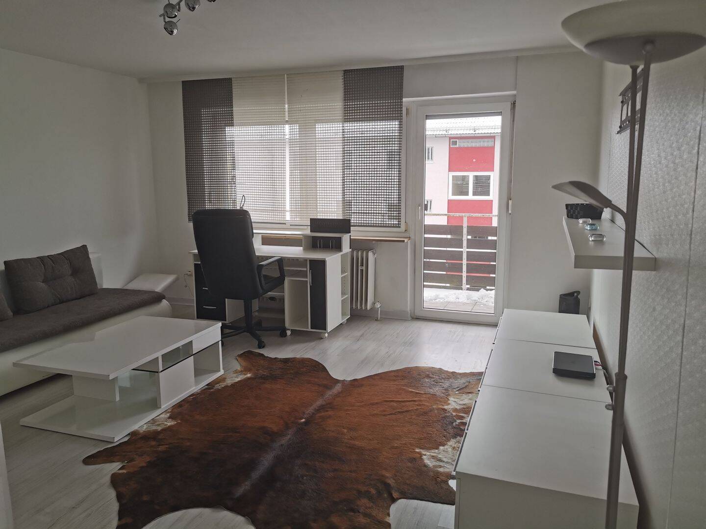 1 Zimmer großer Balkon