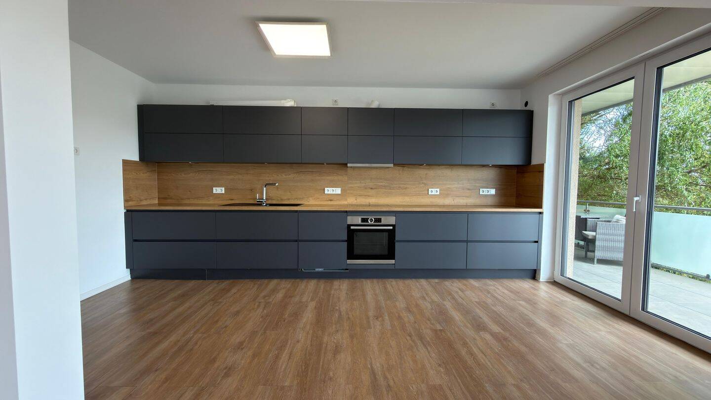 Vollständig barrierefreie 4-Zimmer-Wohnung mit Balkon, Weitblick und 2 Stellplätzen – Trier – Vorschaubild 2